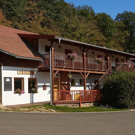 Penzion U Strakateho Kone Blansko Exterior foto